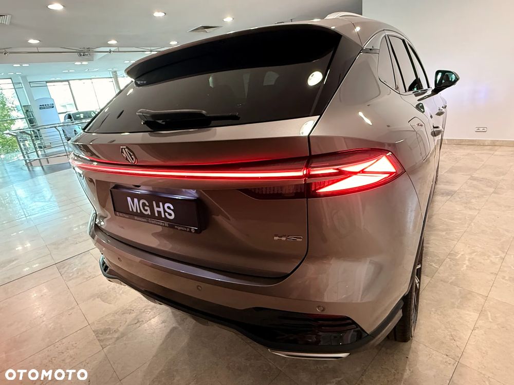 MG HS 1.5T HEV+ Exclusive - 11