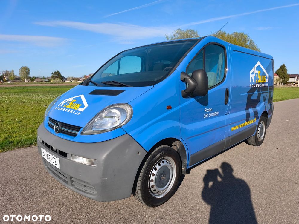 Opel Vivaro - 1