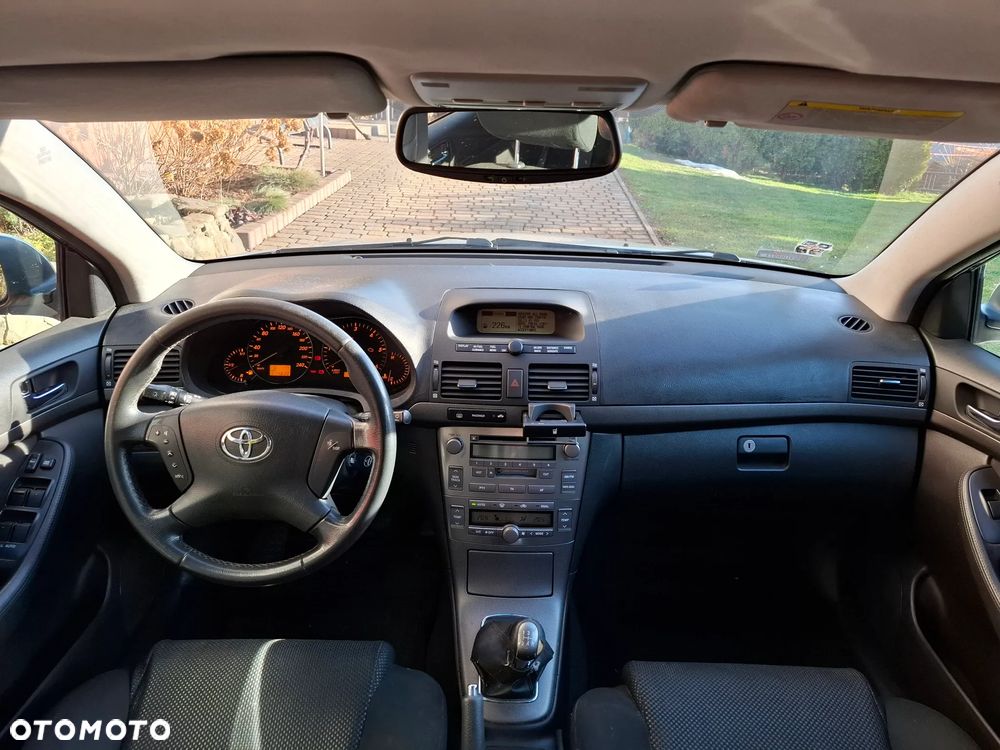 Toyota Avensis 2.0 D-4D Luna - 13