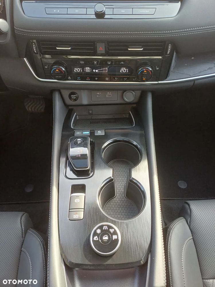 Nissan X-Trail 1.5 VC-T e-POWER Tekna e-4ORCE 7os - 11