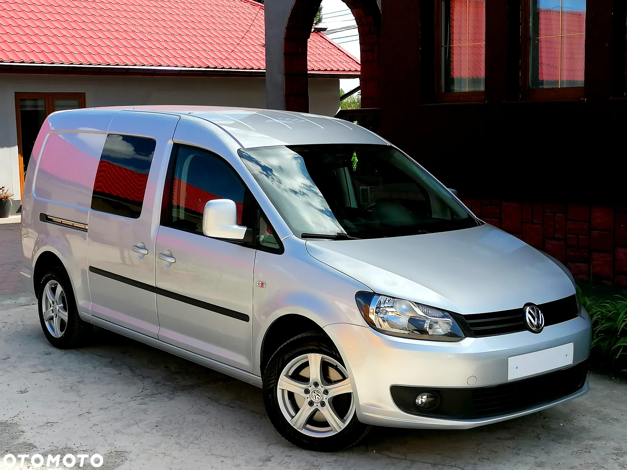 Volkswagen Caddy Maxi 2.0 TDI Trendline DSG - 4