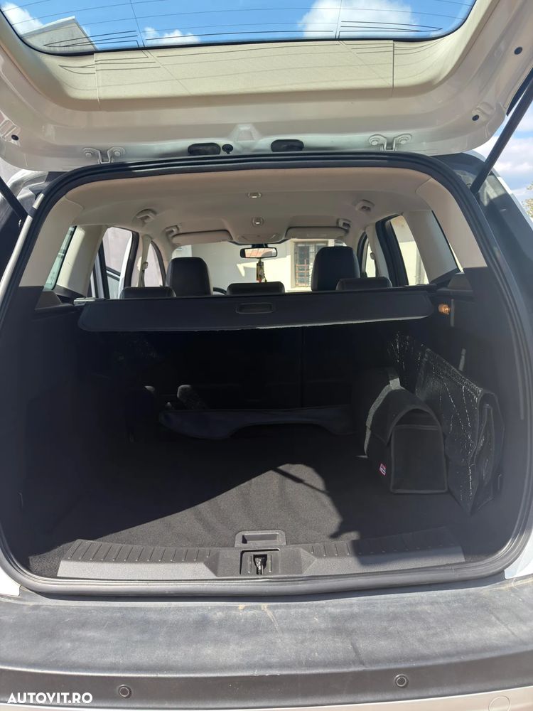 Ford Kuga 2.0 TDCi 4x4 Aut. Trend - 11