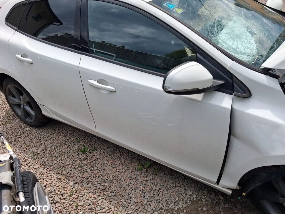 Volvo V40 D3 Drive-E SCR Momentum - 8