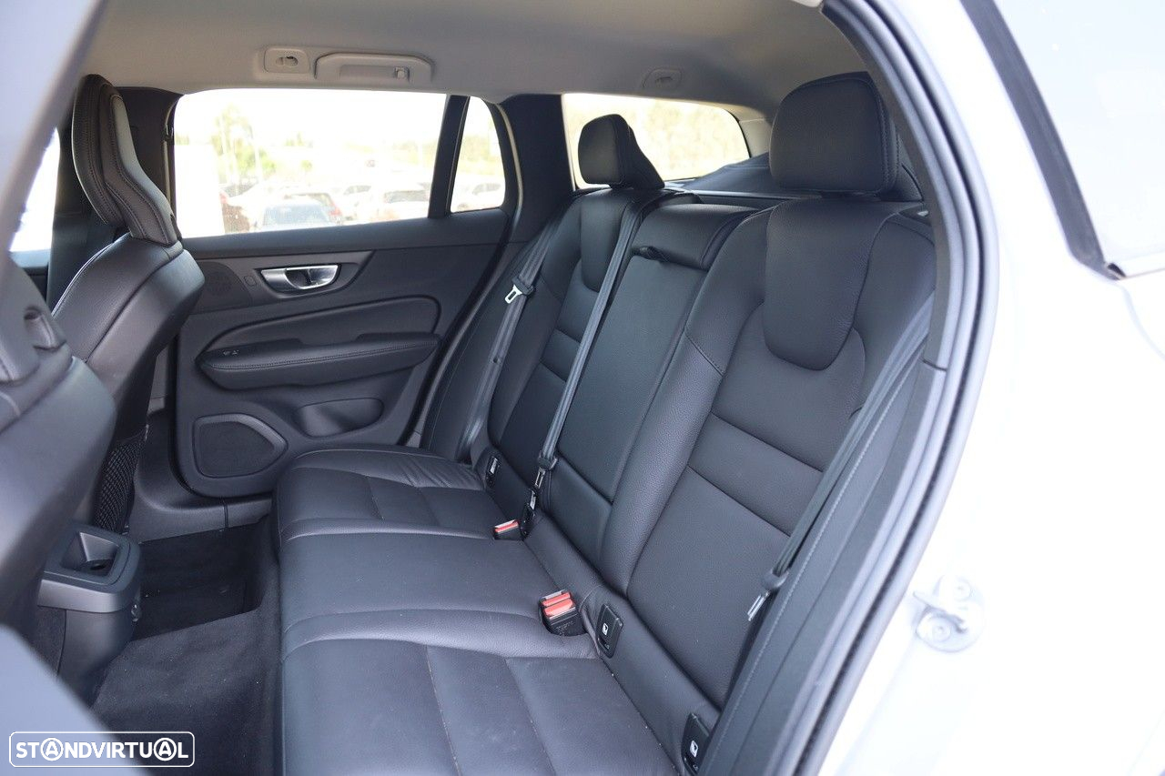 Volvo V60 Cross Country 2.0 B4 Geartronic - 8