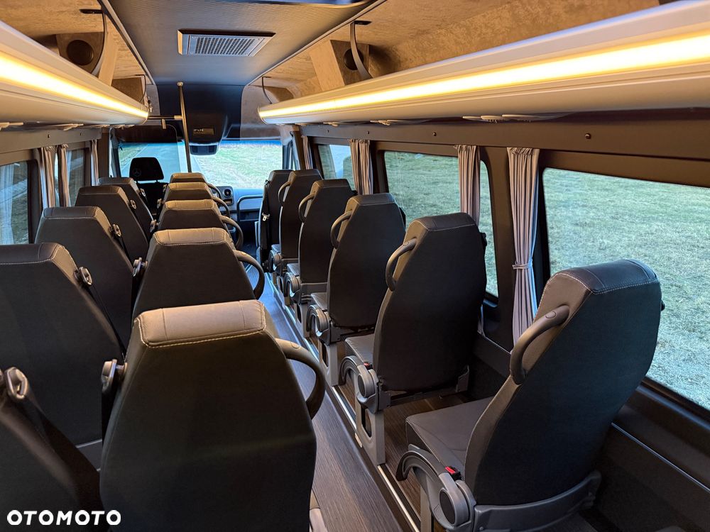 Mercedes-Benz Sprinter 517 - 32