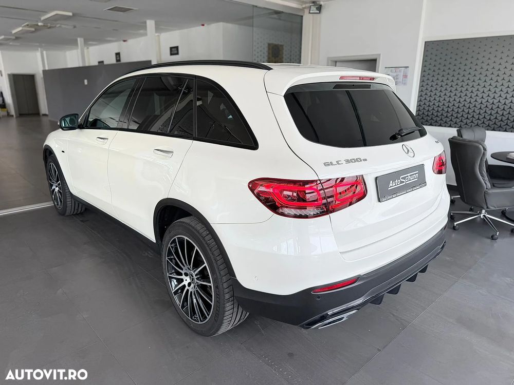Mercedes-Benz GLC 300 e 4Matic 9G-TRONIC AMG Line - 10