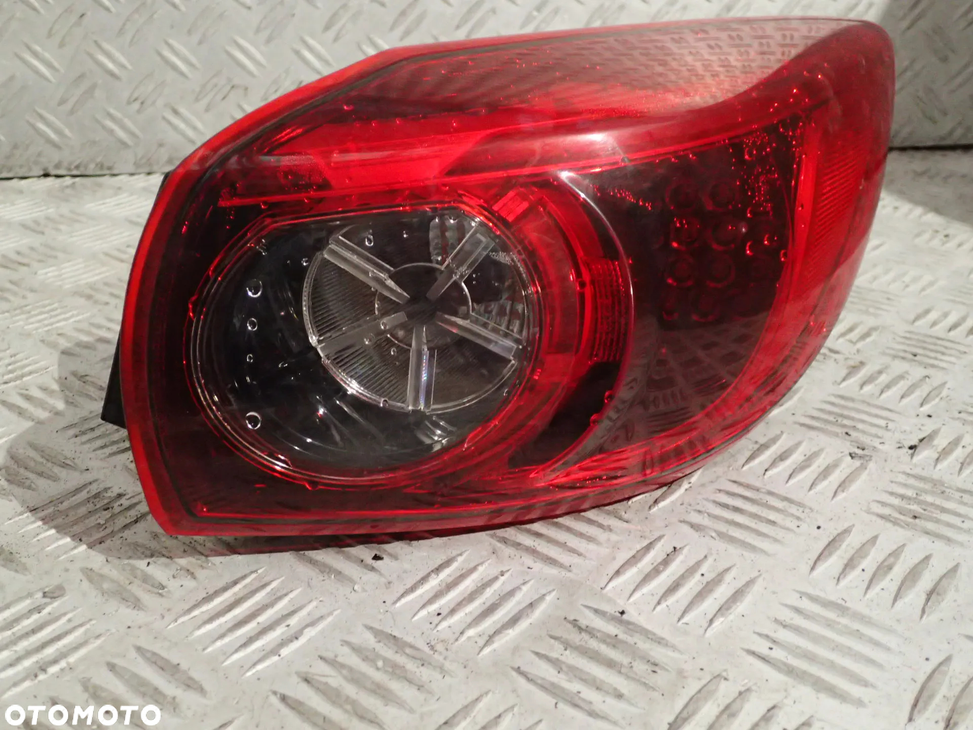 LAMPA PRAWA TYLNA LED MAZDA 3 III BM B45D-51150 - 3