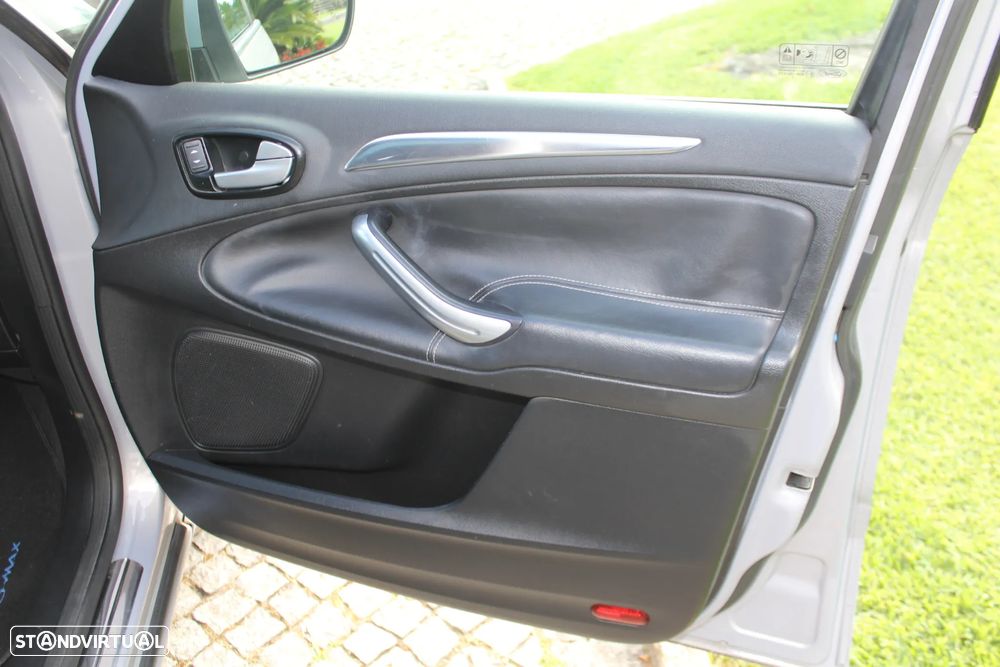 Ford S-Max 2.0 TDCi DPF Titanium - 18