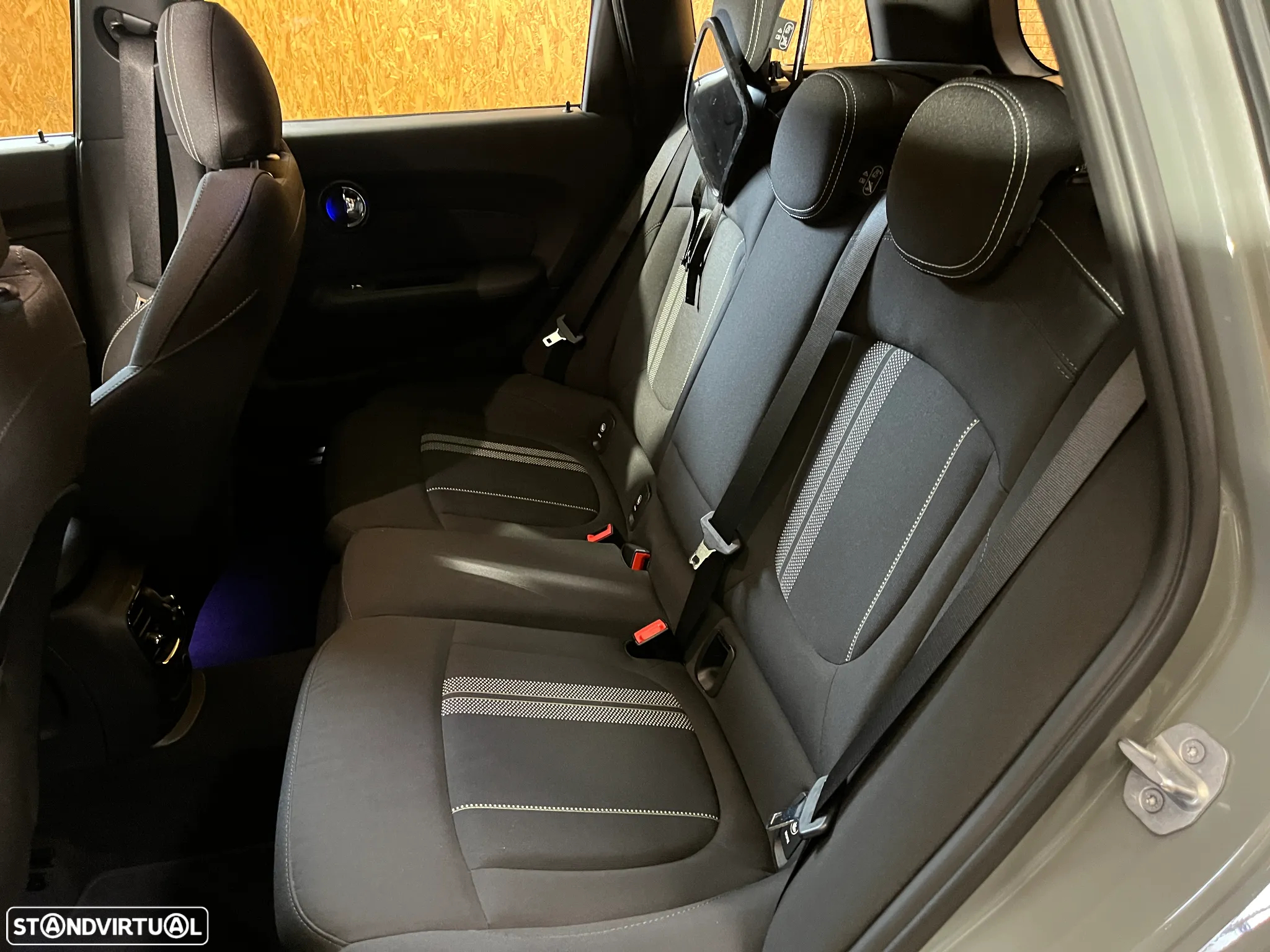 MINI Clubman Cooper - 16