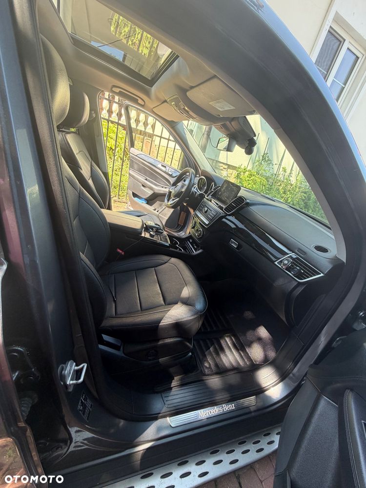 Mercedes-Benz GLS 350 d 4-Matic - 21