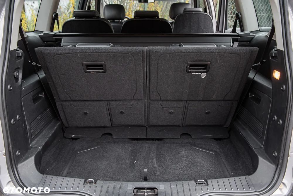 Ford S-Max 2.0 TDCi DPF Champions Edition - 29