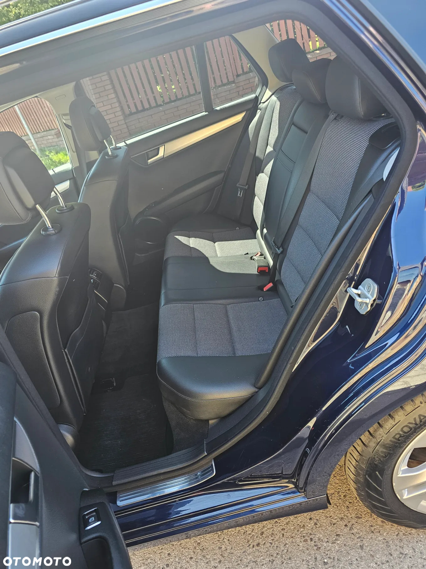 Mercedes-Benz Klasa C 200 CDI BlueEff Elegance - 17