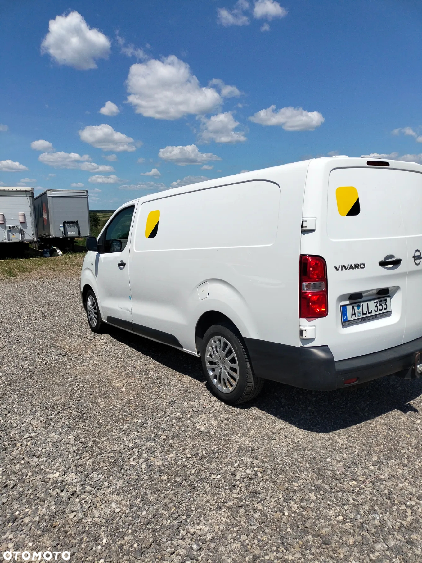 Opel Vivaro - 8