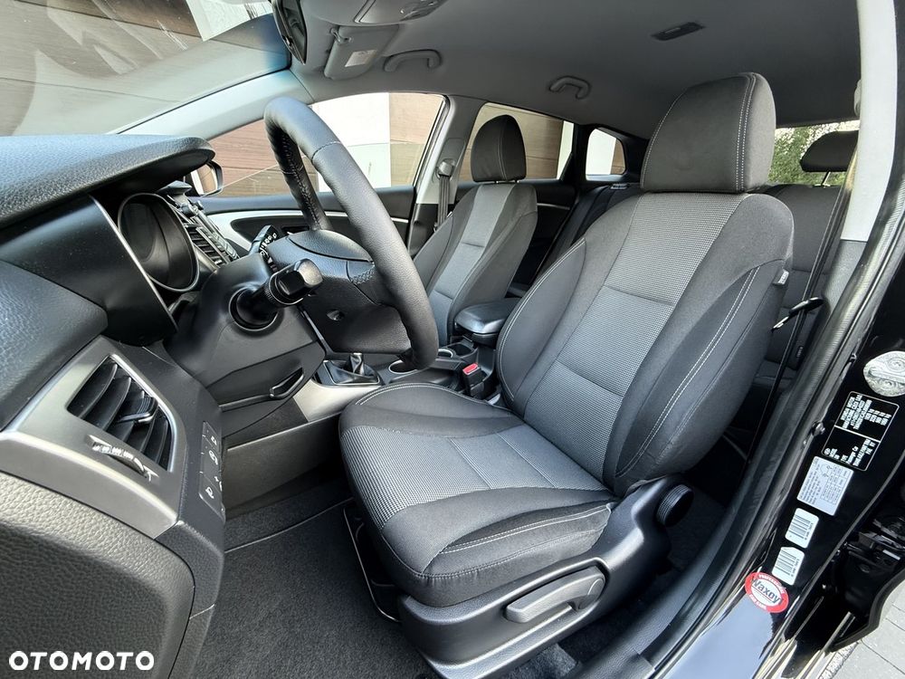 Hyundai i30 i30cw 1.6 Fifa World Cup Edition - 15
