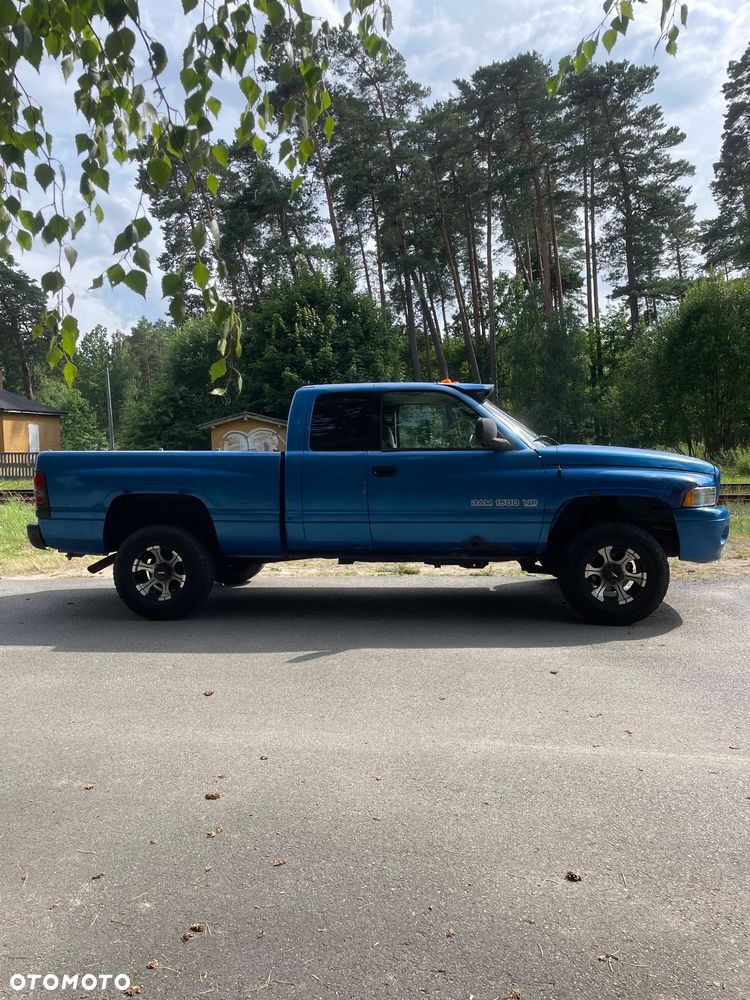 Dodge RAM 5.9 4WD - 2