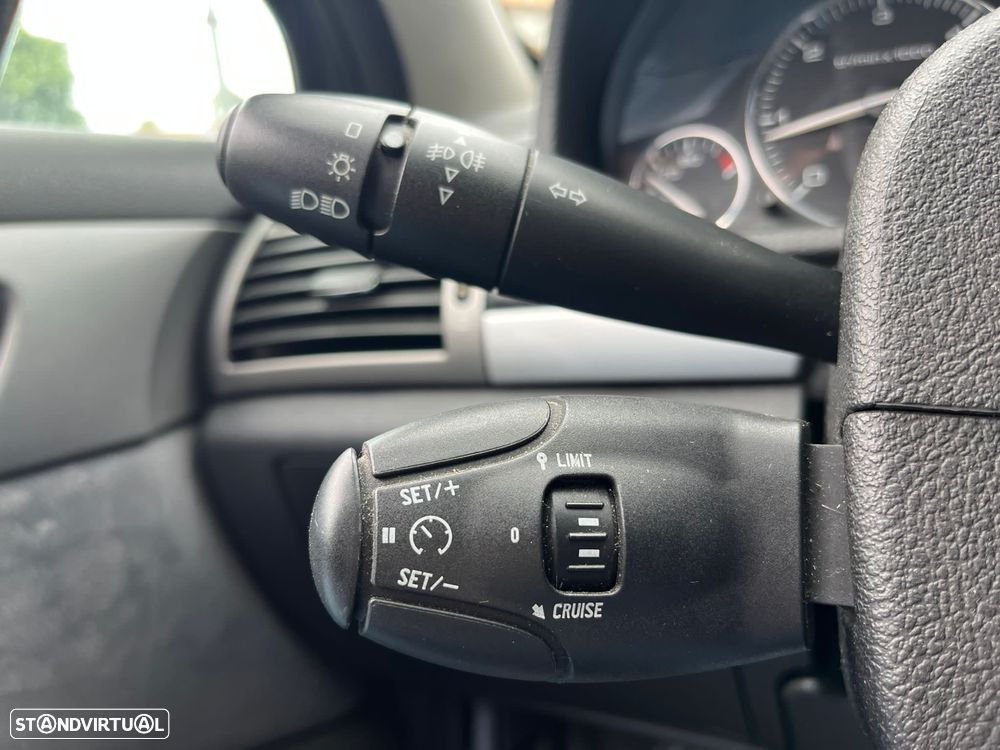 Peugeot 407 SW HDi 110 Sport - 26