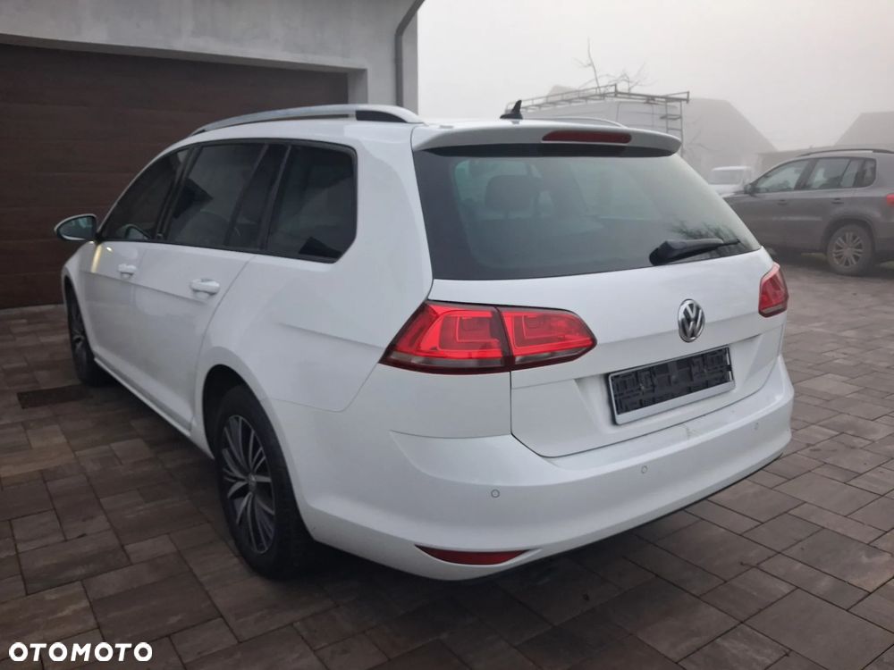 Volkswagen Golf - 9