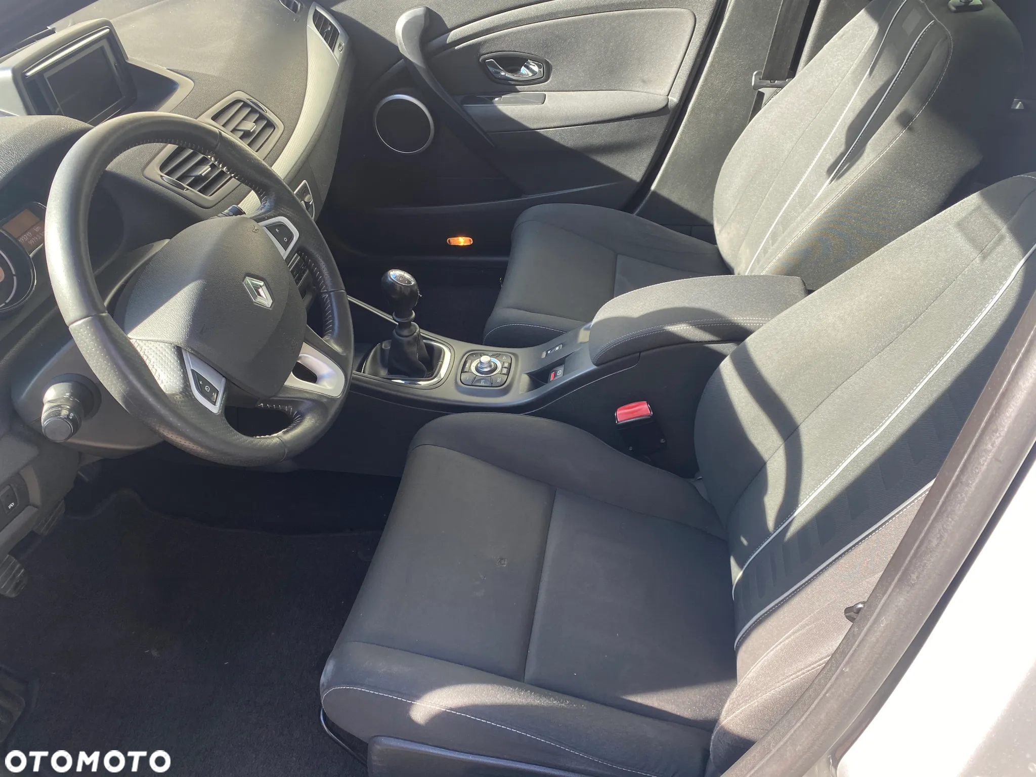 Renault Megane ENERGY dCi 110 ECO2 BUSINESS - 10
