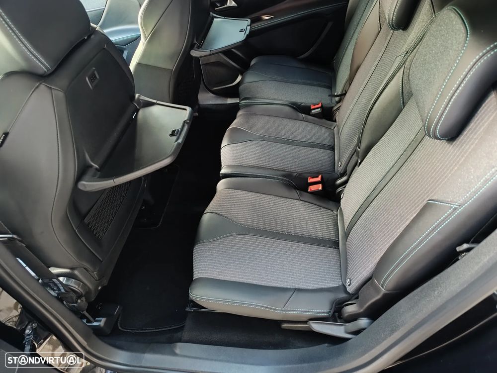 Peugeot 5008 PureTech 130 EAT8 Stop & Start Allure Pack - 17