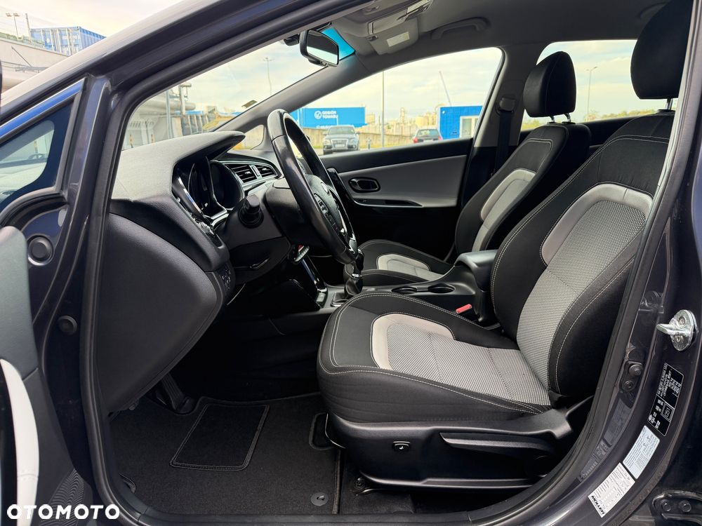 Kia Ceed 1.6 CRDi L - 12