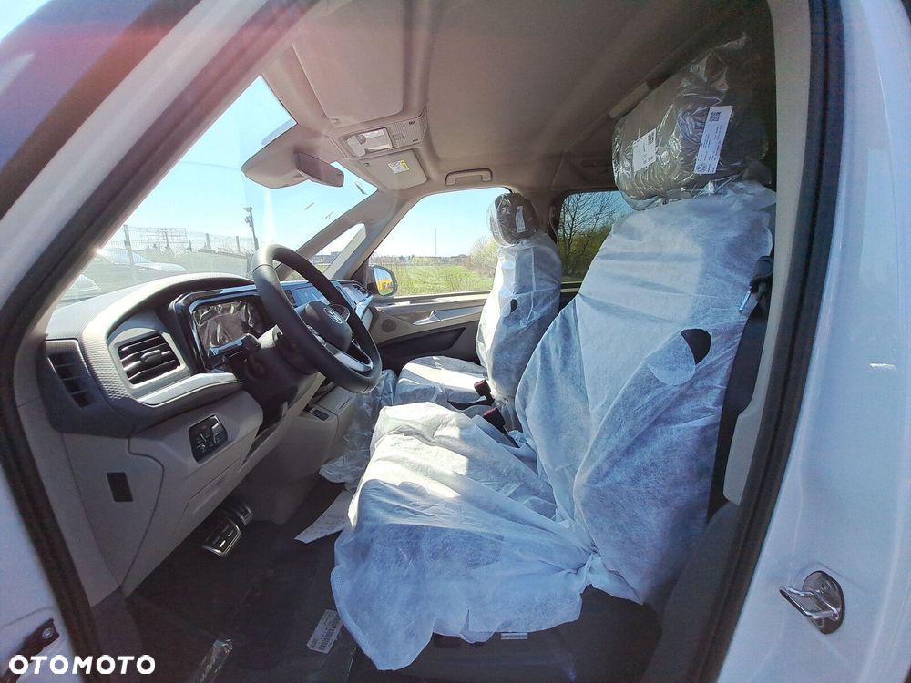 Volkswagen Multivan - 20