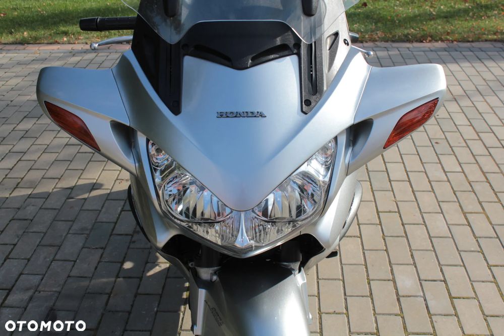 Honda ST - 12