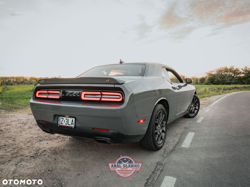 Dodge Challenger 3.6 GT AWD - 12