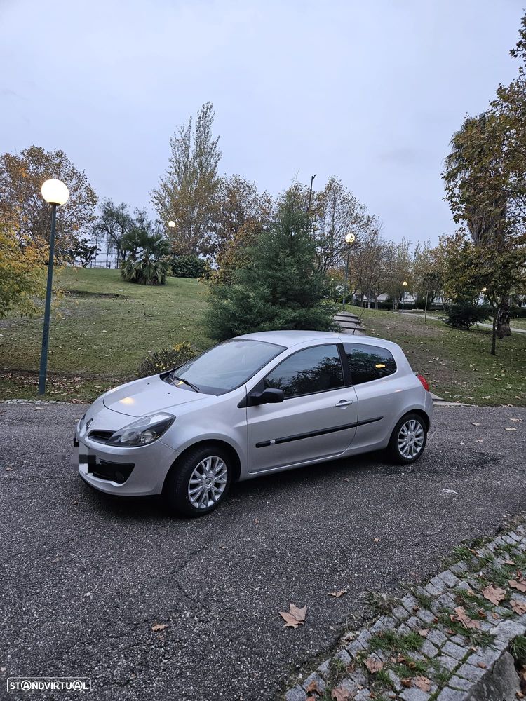 Renault Clio 1.5 dCi GT - 1