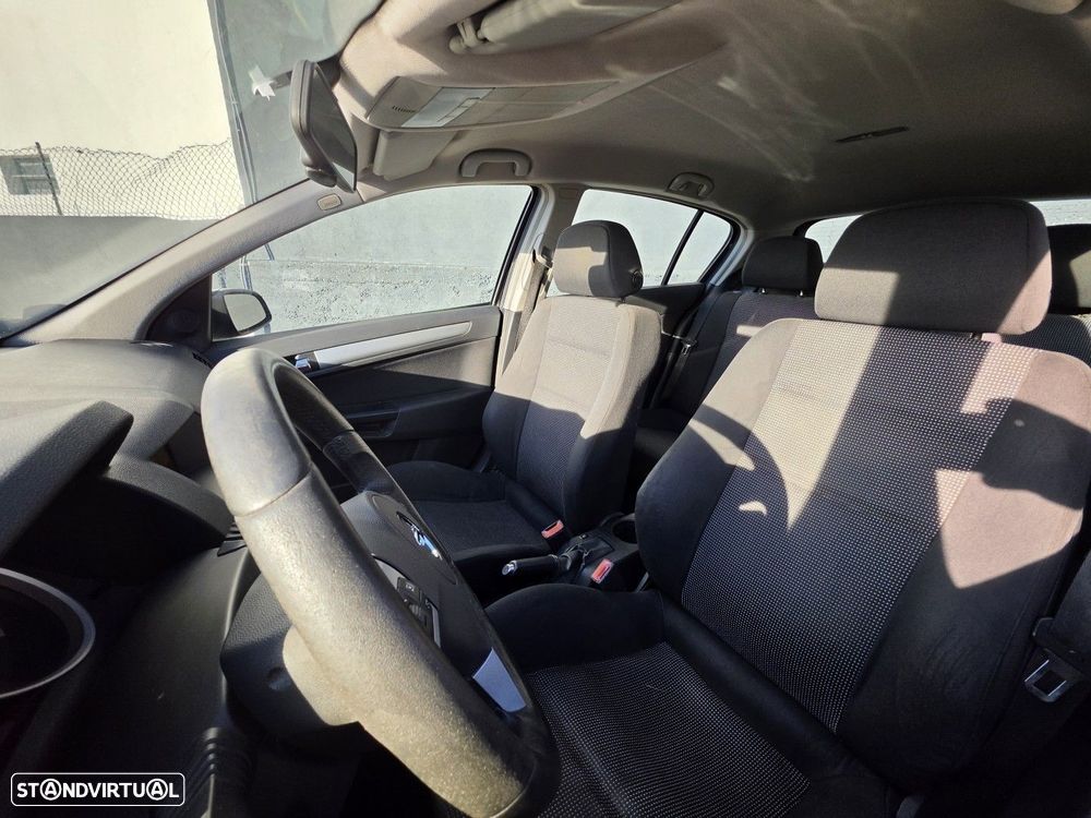Opel Astra 1.3 CDTI Cosmo - 2