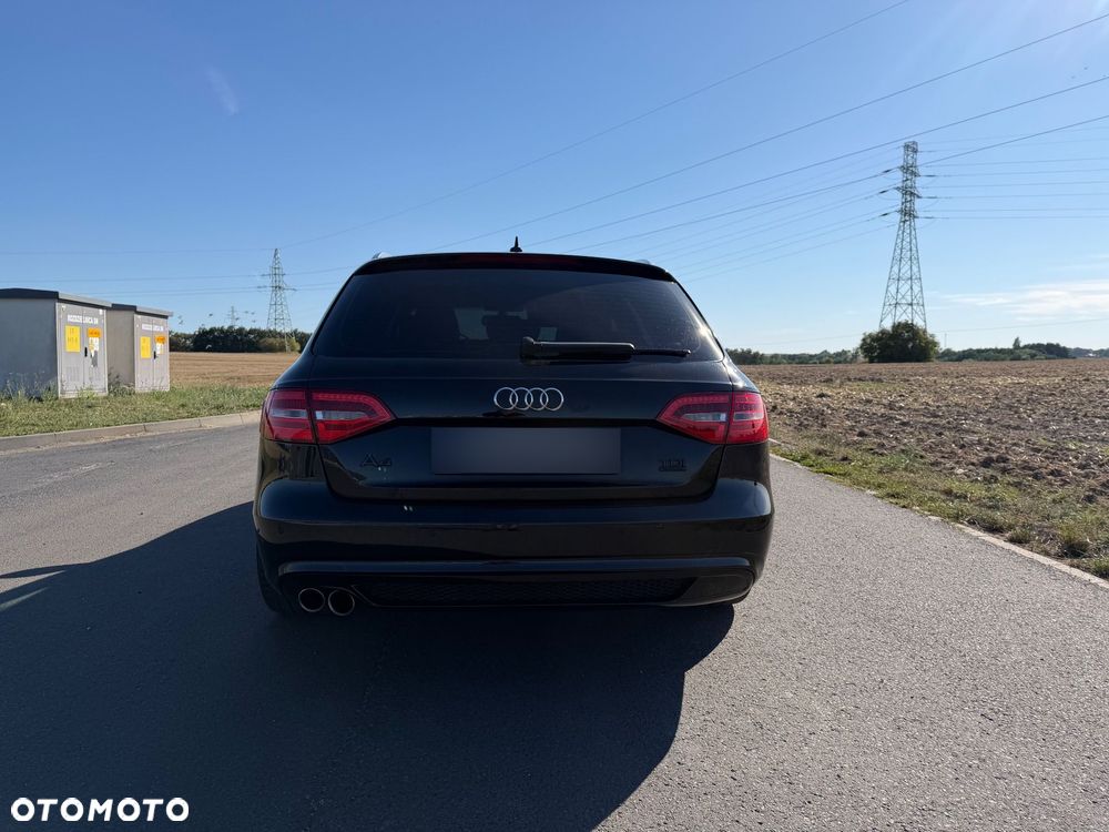 Audi A4 Avant 2.0 TDI Quattro Line - 2