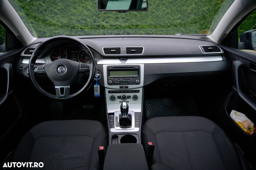 Volkswagen Passat 2.0 TDI BlueMotion Technology DSG Comfortline - 4