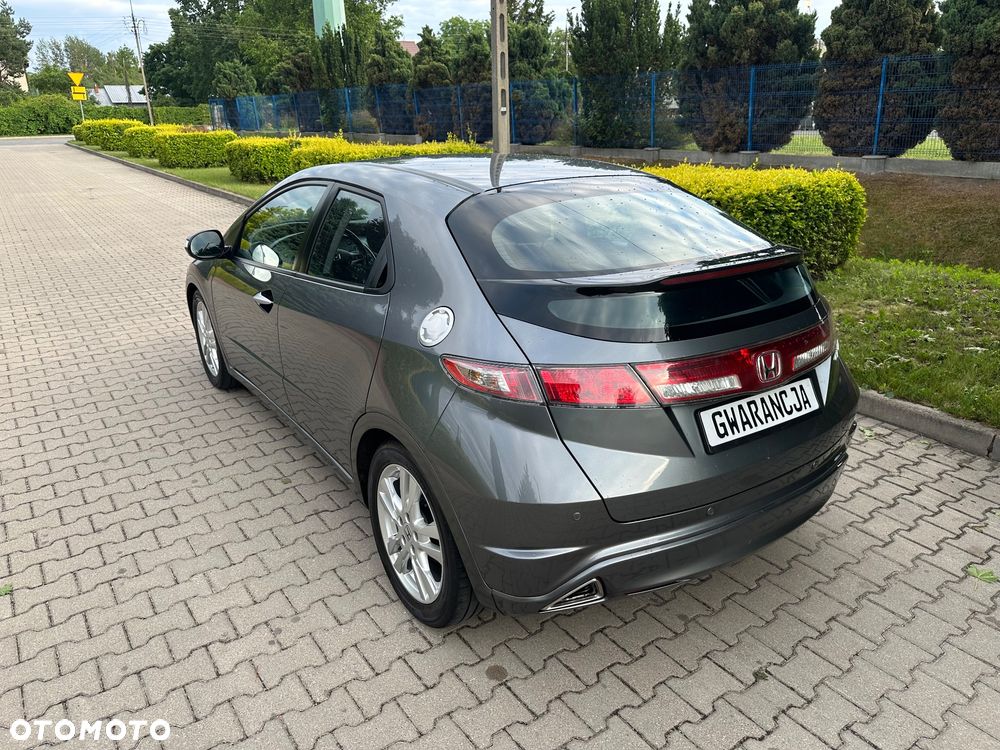 Honda Civic 1.8i-VTEC Sport - 11