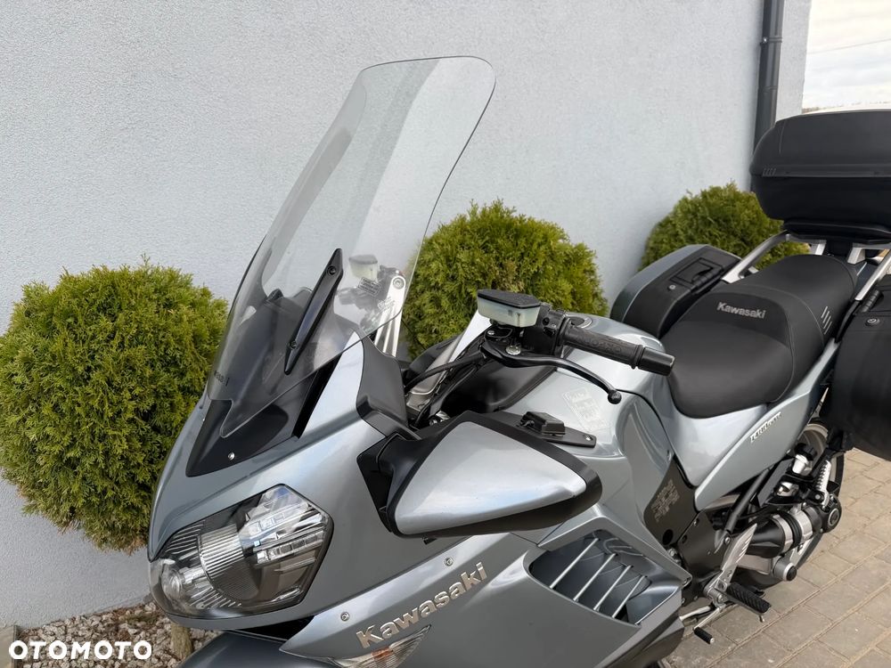 Kawasaki GTR - 30