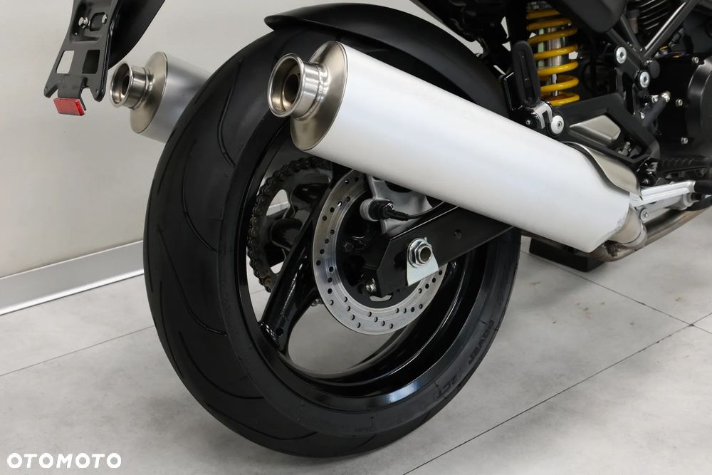 Ducati Monster - 36