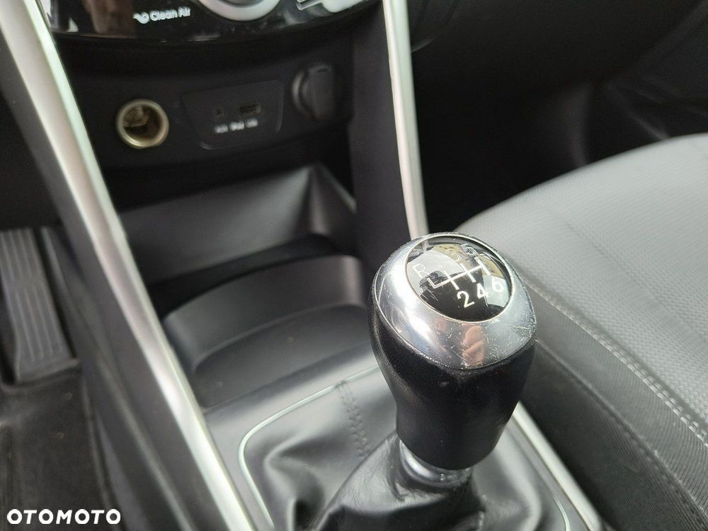 Hyundai i30 1.4 Premium - 25