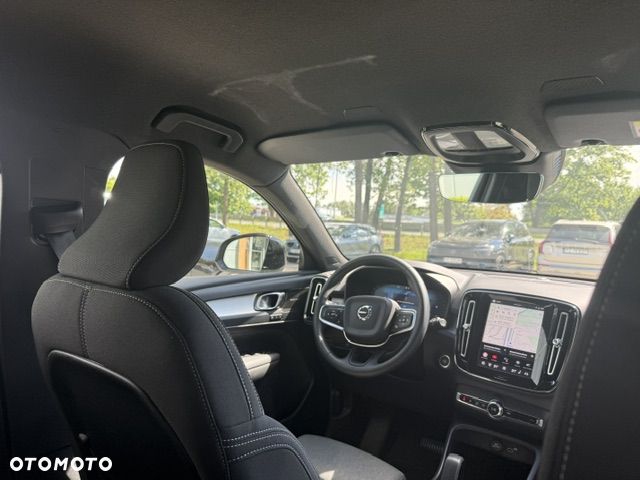 Volvo XC 40 B3 Plus Dark - 26
