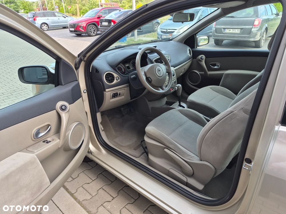 Renault Clio 1.6 16V Extreme - 8