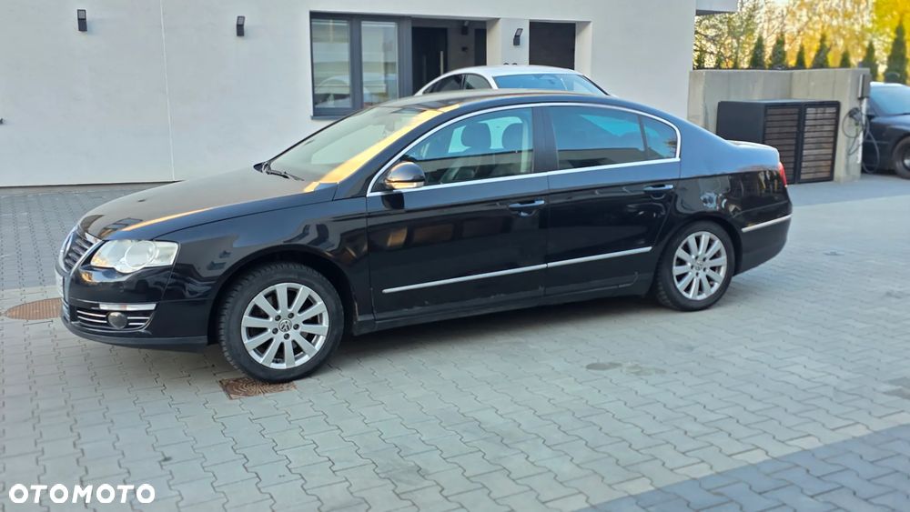 Volkswagen Passat 2.0 FSI Comfortline - 2