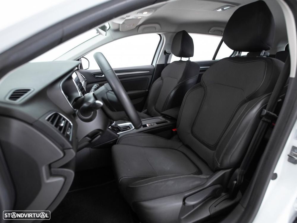 Renault Mégane Sport Tourer 1.5 Blue dCi Equilibre EDC — fotografia 7