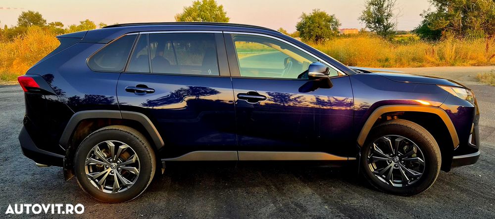 Toyota RAV4 2.5 VVT-iE 4x4 Luxury Plus - 3