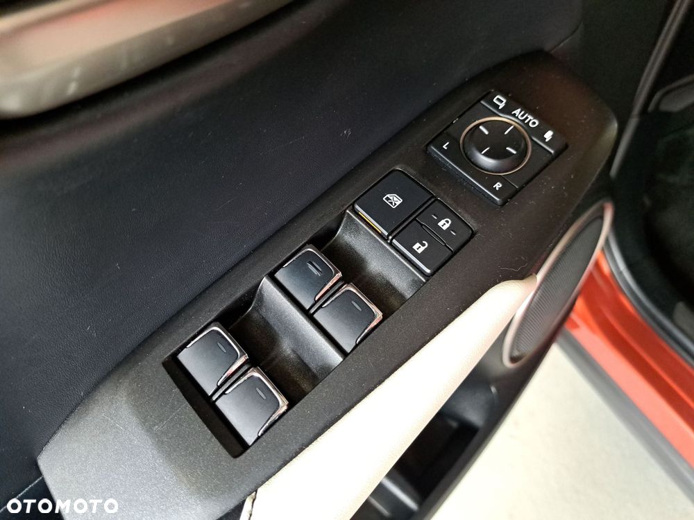 Lexus NX 300h F Sport Edition AWD - 37