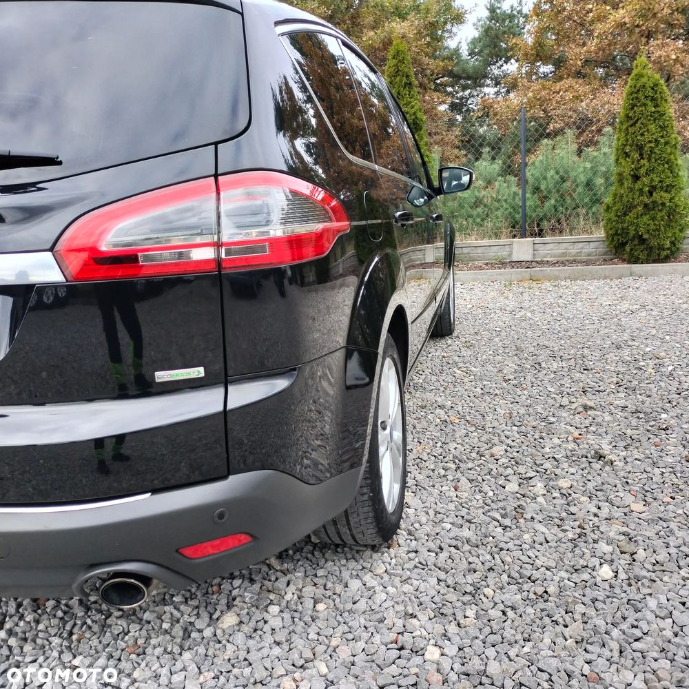 Ford S-Max - 13