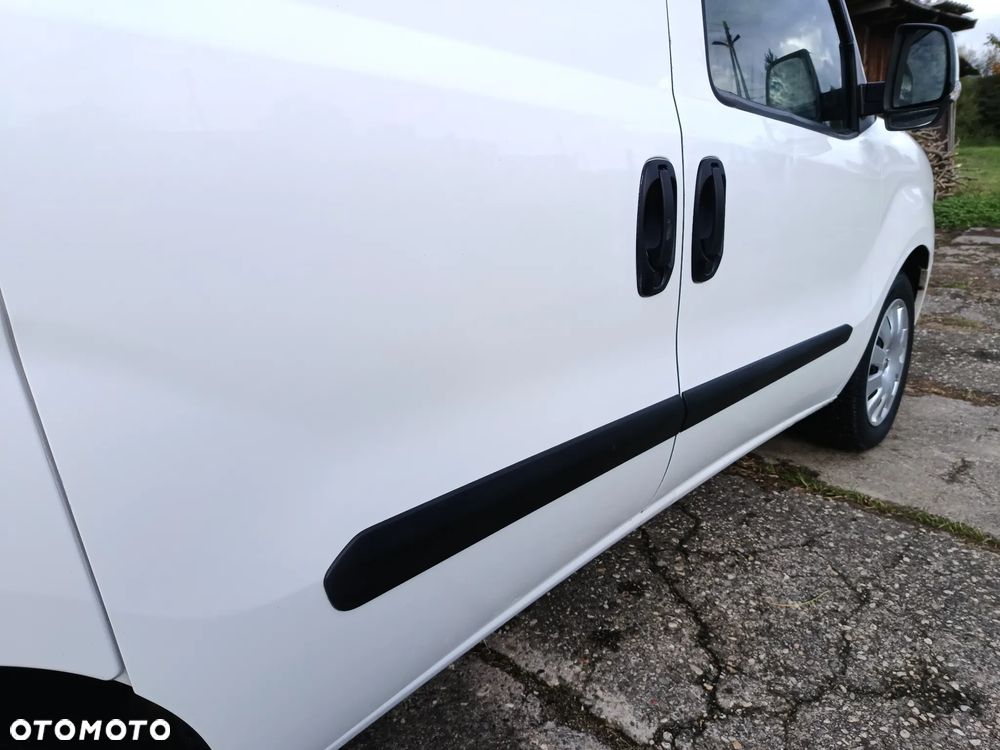 Opel COMBO VAN 1.4 benzyna 95kM manual 2017 rok AUTO SPRAWNE, GOTOWE DO JAZDY!!! - 21