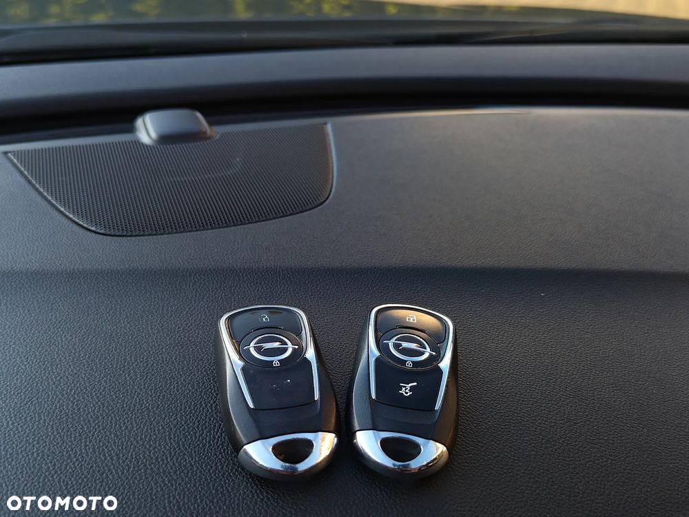 Opel Insignia 2.0 BiTurbo D 4x4 Automatik GSI - 38
