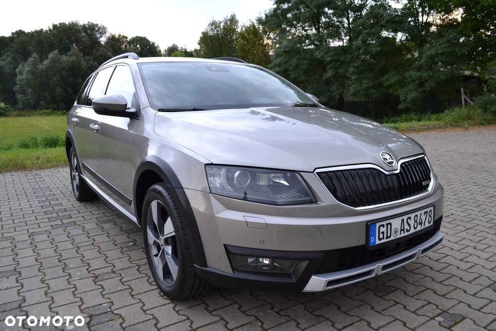 Skoda Octavia 2.0 TDI 4x4 DSG Scout - 3