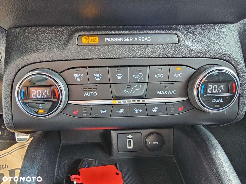 Ford Focus - 25