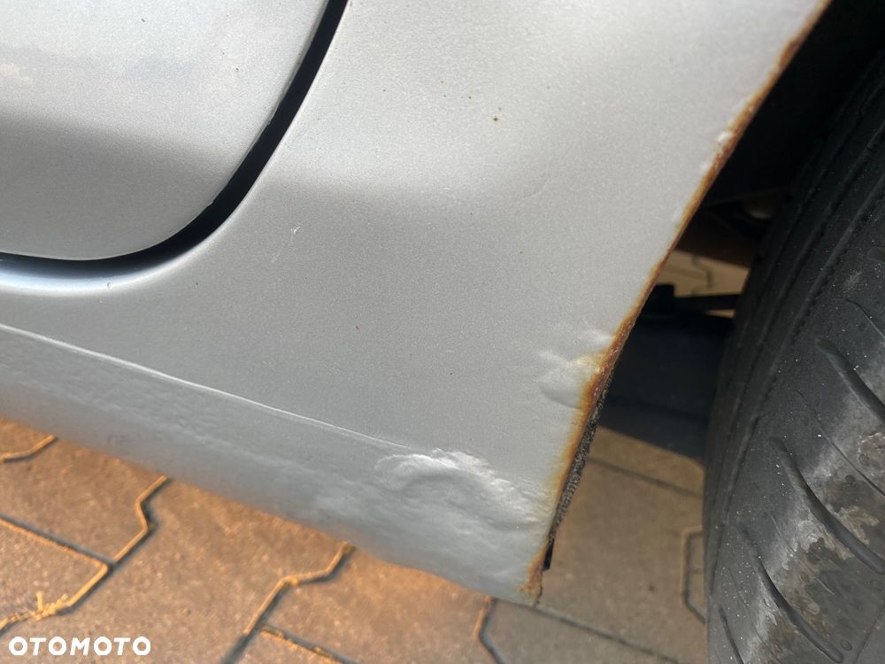 Volkswagen Golf Plus 1.9 TDI DPF Tour - 12