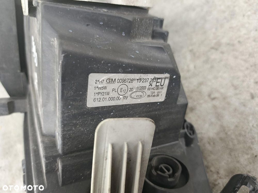 LAMPA PRZÓD LEWA OPEL CORSA C 13237263 GM - 2
