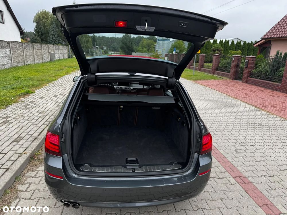 BMW Seria 5 525d xDrive Sport-Aut Luxury Line - 17