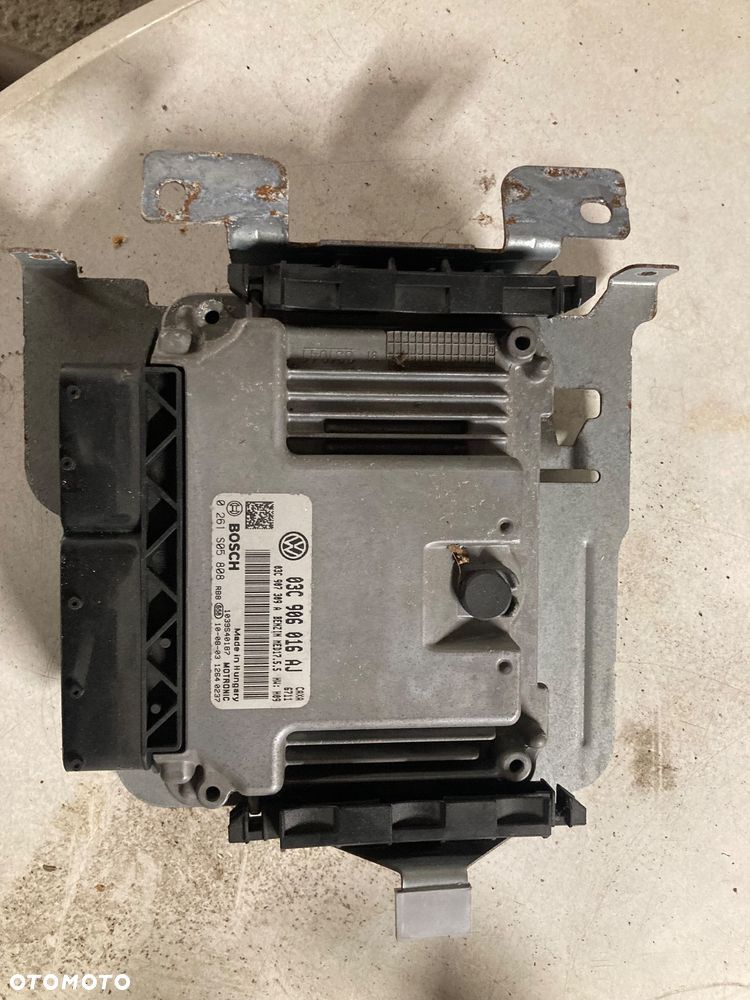 VW GOLF V VI PLUS TSI KOMPUTER 03C906016AJ